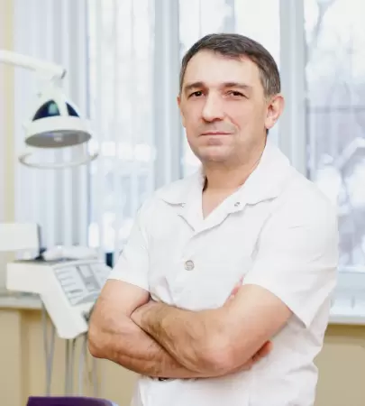 Врач Абдулаев Залбег Исламович